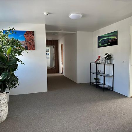 Guesthouse Dyngja Höfn Exteriör bild