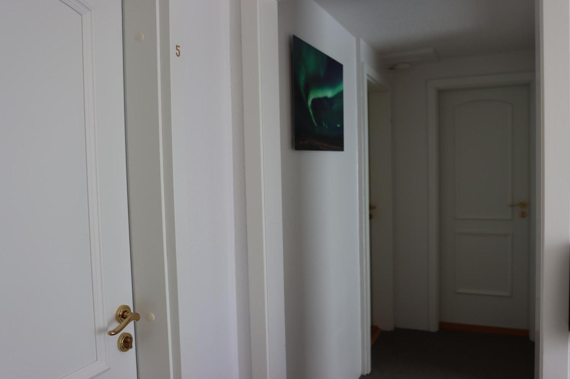 Guesthouse Dyngja Höfn Exteriör bild